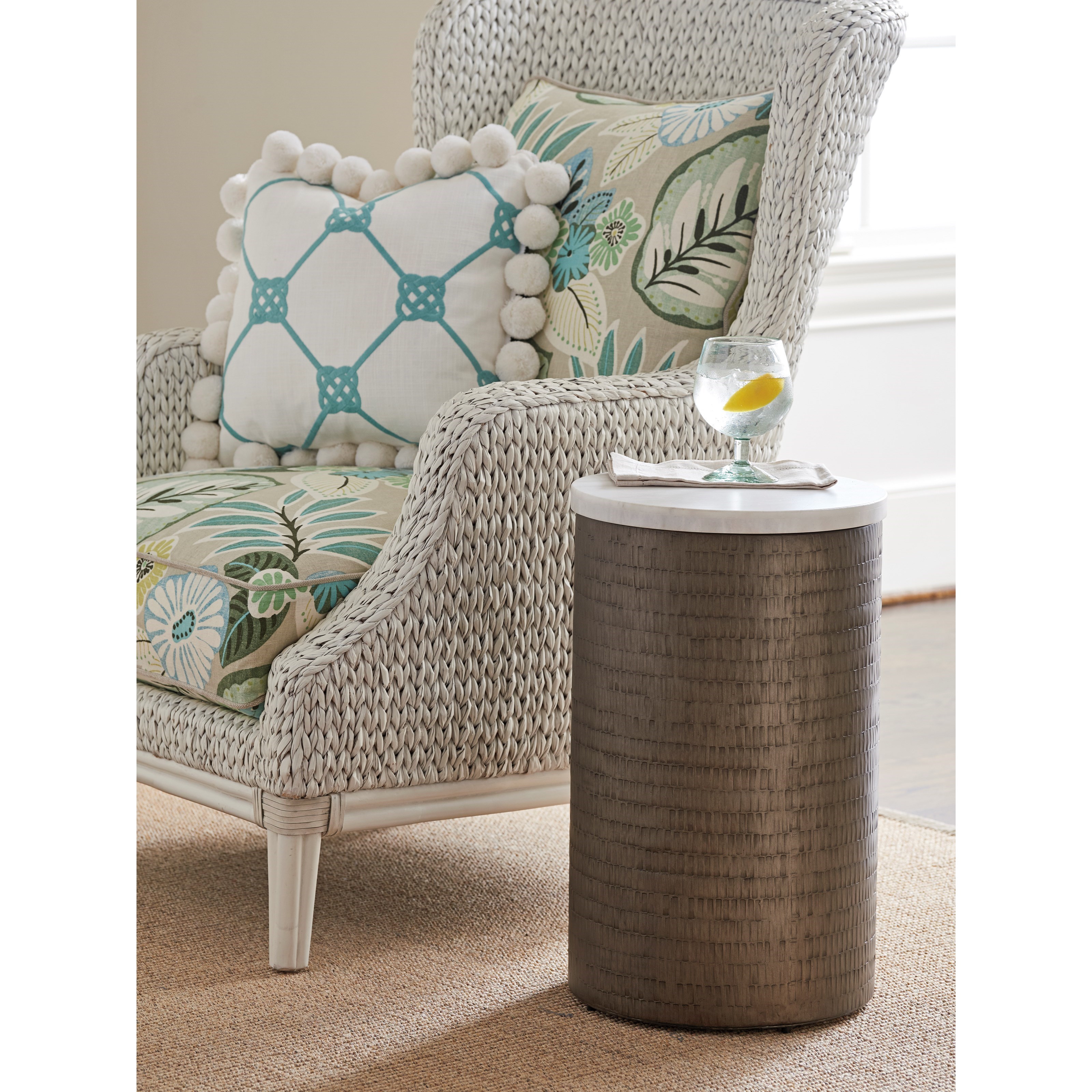 Tommy Bahama Home Ocean Breeze 570950 Turnberry Round Chairside Table